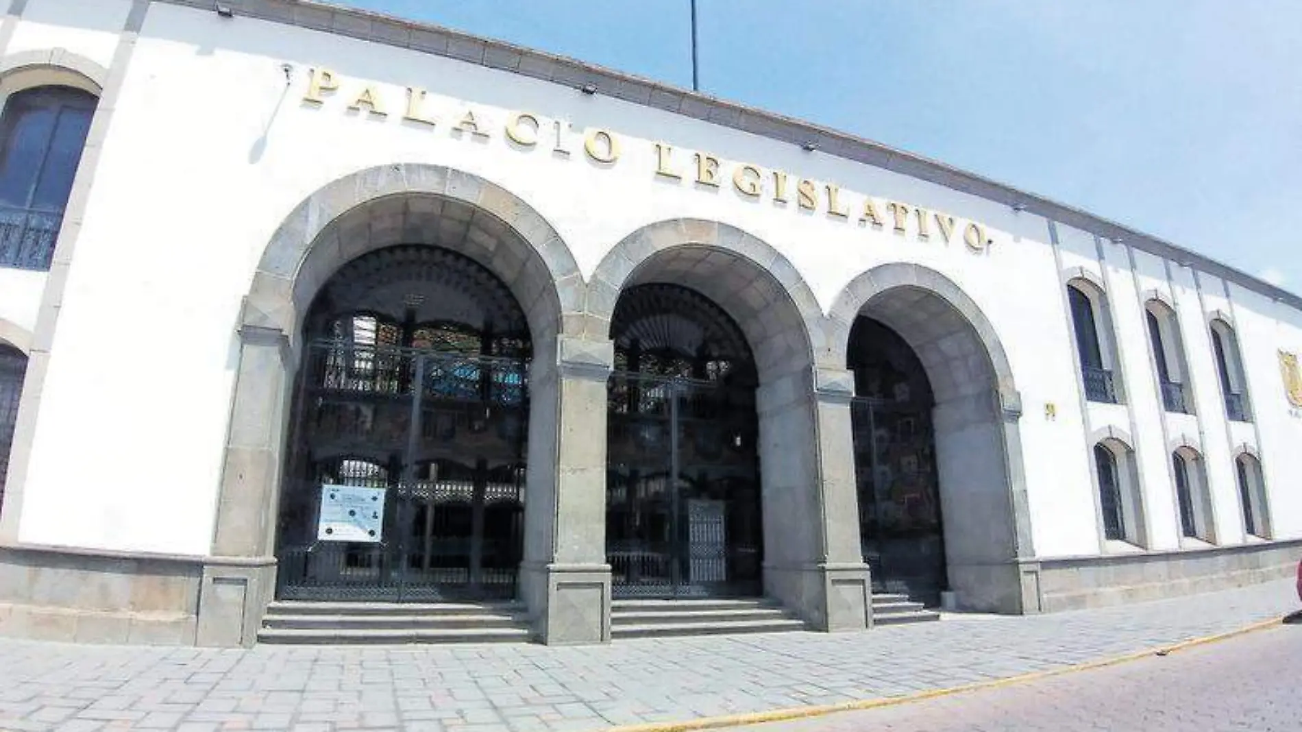 fachada congreso